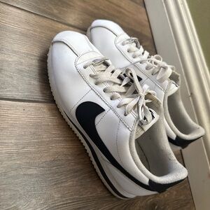 Nike Cortez Leather Classic Basic Women’s Shoes Black White 819719-100 Size 8